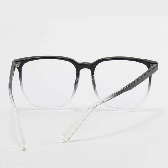 New “blue light”(rounded square)glasses with case for women.Color-black/white🤍 - Picture 6 of 13